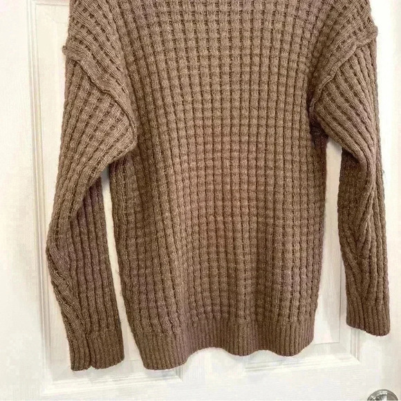 SO Juniors Women Sweater Sz S Light Brown Mock Neck Pull On Chunky Sweater - Picture 7 of 11